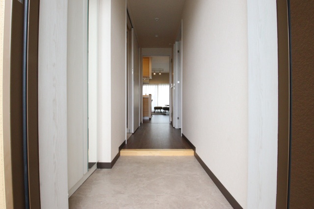 玄関　※別室の参考写真の為、現況優先です。