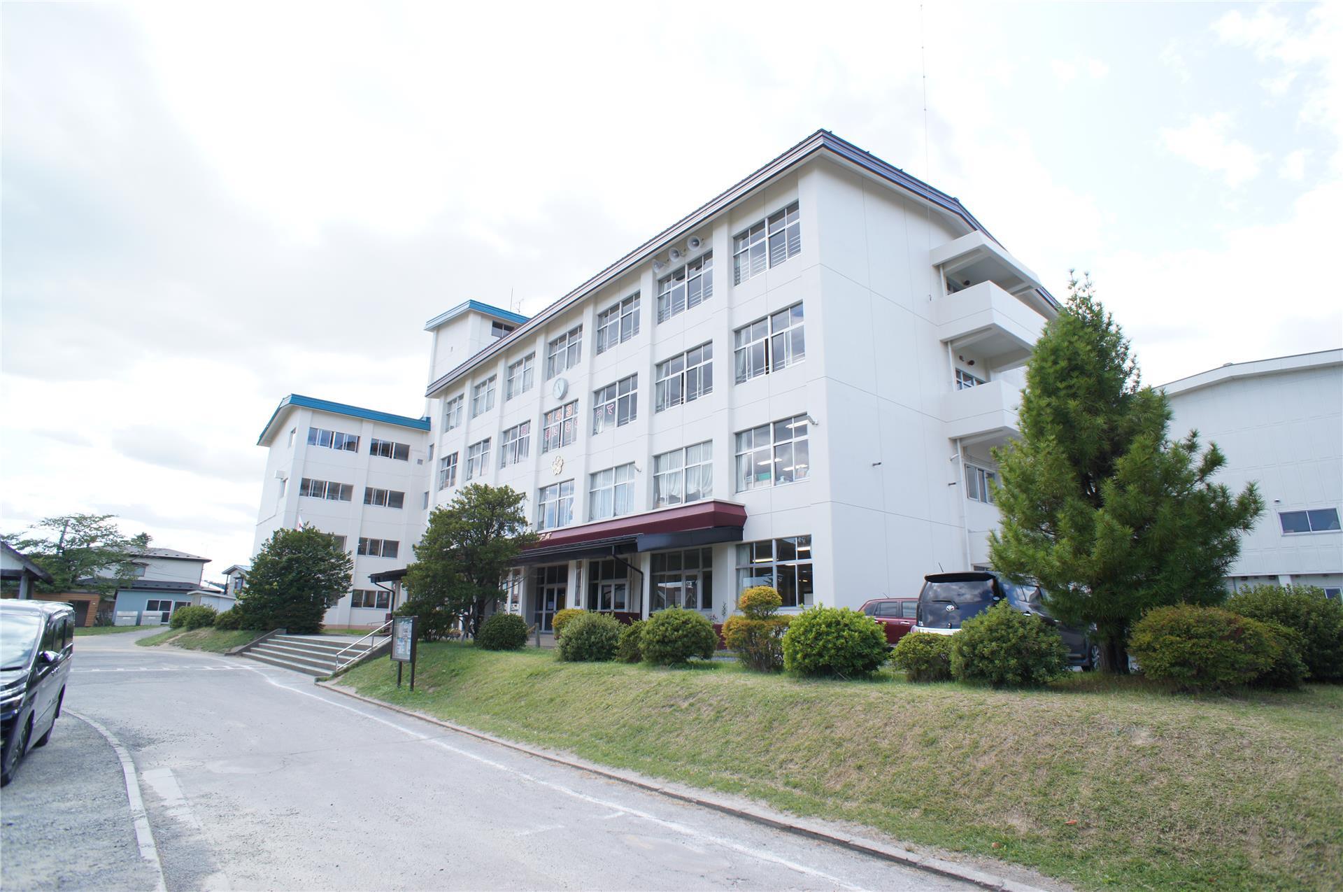 小学校　八戸市立長者小学校（小学校）まで964m