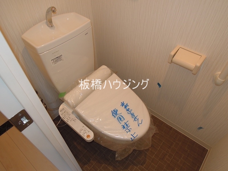 トイレ　ウォシュレット完備