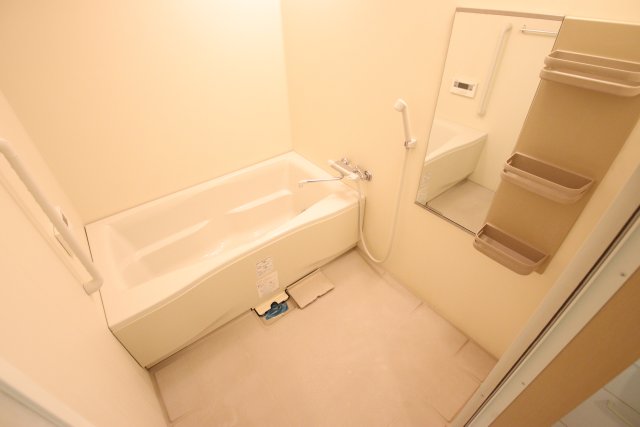 バス・シャワールーム　※別室の参考写真の為、現況優先です。