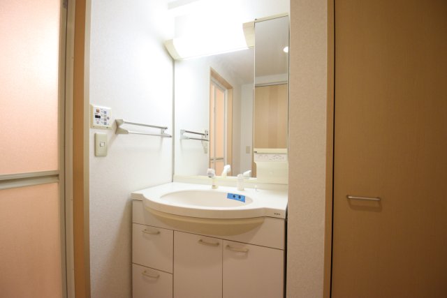 洗面設備　※別室の参考写真の為、現況優先です。