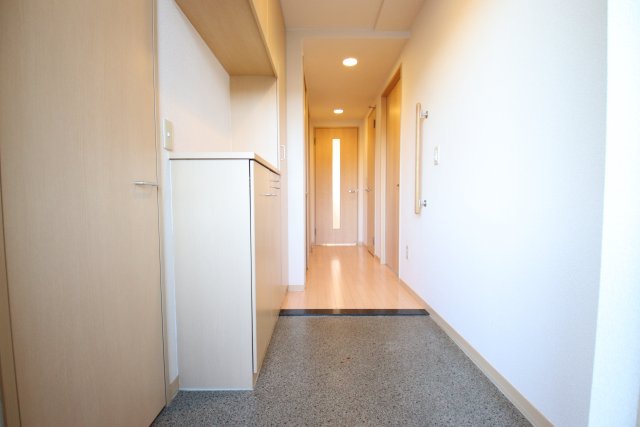 玄関　※別室の参考写真の為、現況優先です。