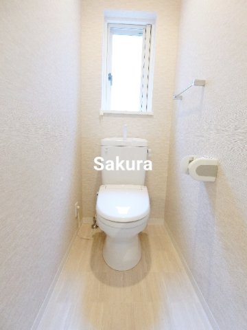 トイレ　嬉しい温水洗浄便座♪