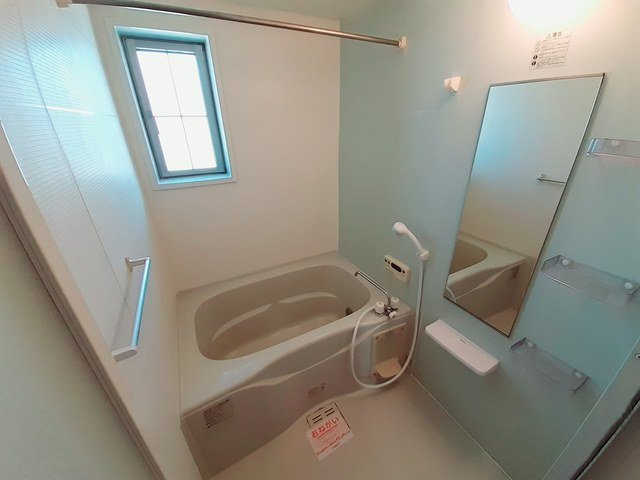 バス・シャワールーム　お風呂で日々の疲れを落としましょう