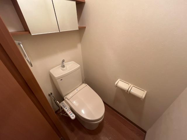 トイレ　シャワー付きトイレ