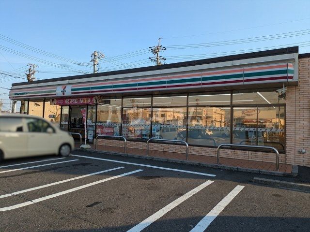 コンビニ　セブンイレブン 小牧小木３丁目店（コンビニ）まで1196m