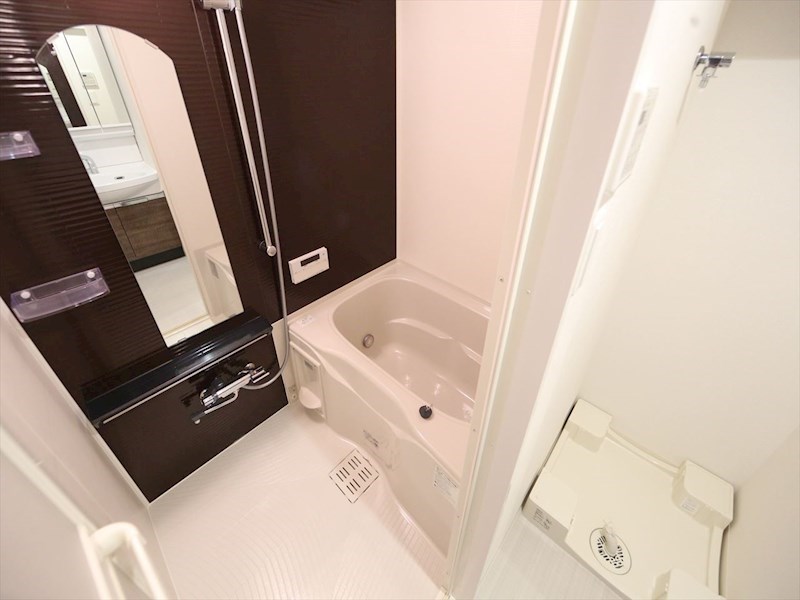 バス・シャワールーム　浴室暖房乾燥機付　追い焚き・オートバス機能付お風呂