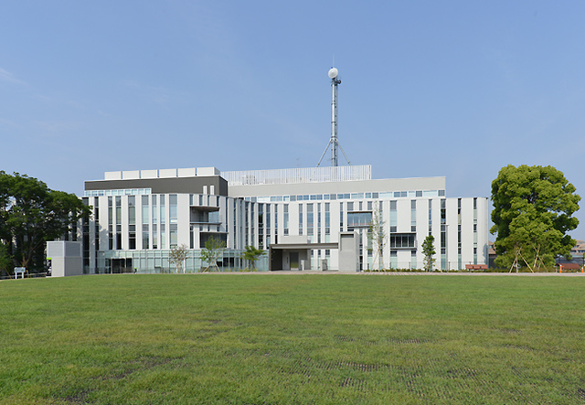 役所　横浜市瀬谷区役所（役所）まで1918m