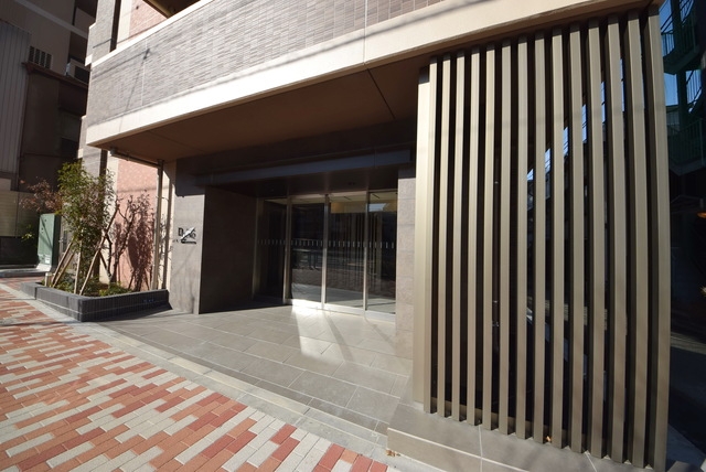 エントランス　★分譲マンションならではの、高級感あるエントランス★