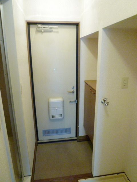 玄関　★お問い合わせはタウンハウジングまで★