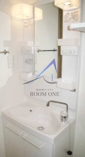 洗面設備　独立洗面台です。