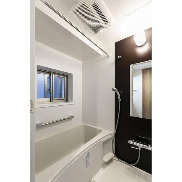 バス・シャワールーム　※別部屋参考写真