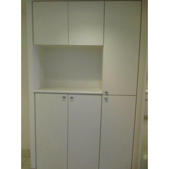 玄関　Rタイプ2016年12月撮影 同タイプ807号室の写真です。