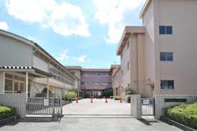 小学校　相模原市立くぬぎ台小学校（小学校）まで323m