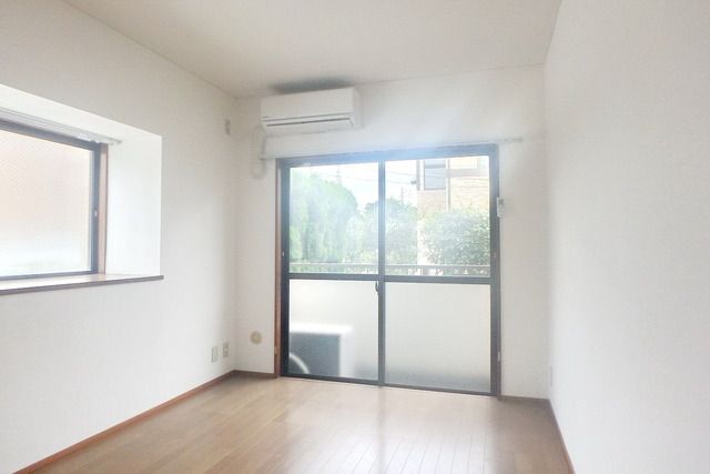 居室・リビング　☆2面採光☆