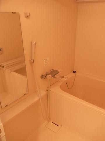 バス・シャワールーム　ゆったりバスルーム