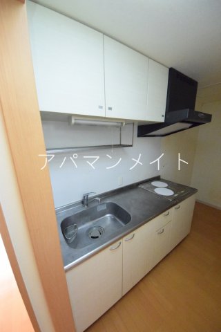 キッチン　ＩＨコンロ２口付き！