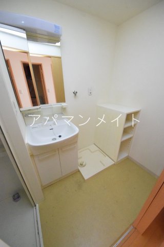 その他設備　脱衣所・洗濯機置場です！