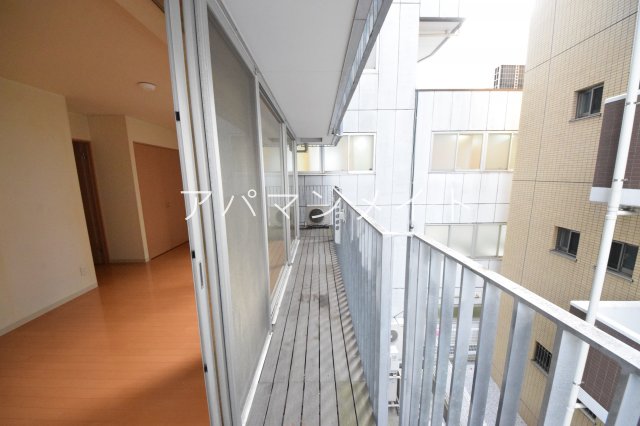 バルコニー　Ｌ字バルコニーです