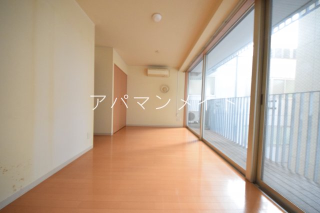 居室・リビング　ゆったりとしたリビングです！