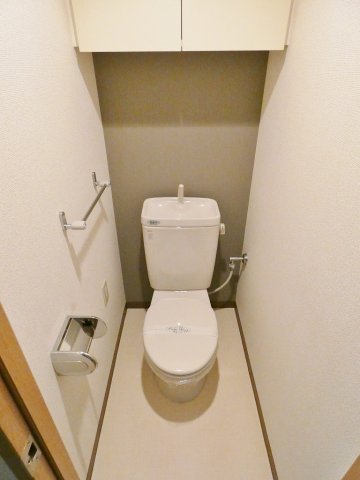 トイレ　同物件別号室参考写真