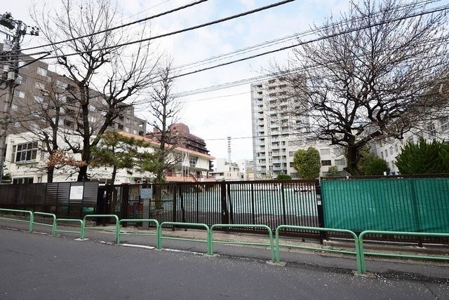 幼稚園・保育園　千代田区立 番町幼稚園（幼稚園・保育園）まで954m