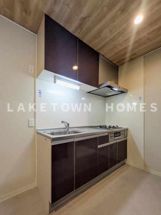 キッチン　3口グリル付のシステムキッチンです。