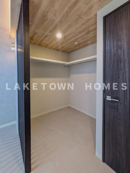 収納　7帖洋室のオープンクローゼットです。