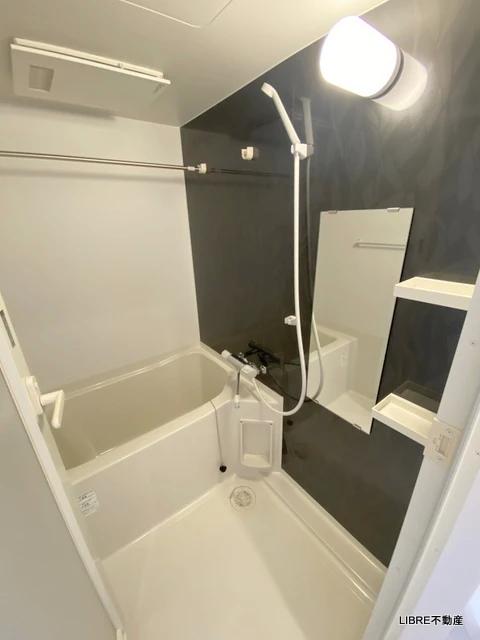 バス・シャワールーム　浴室乾燥機付き！