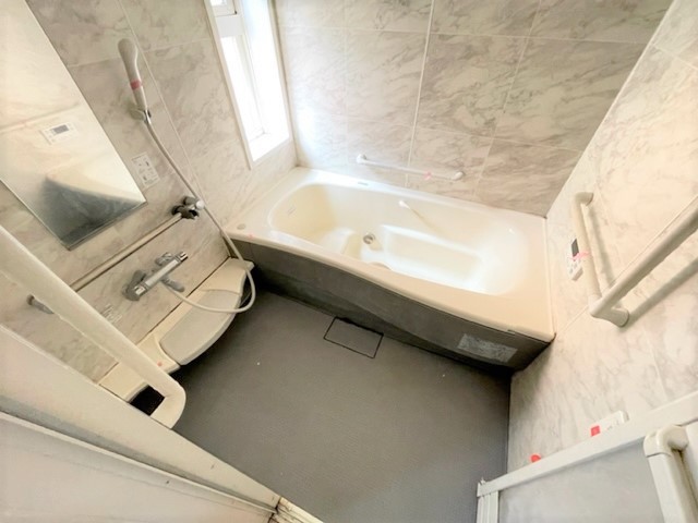 バス・シャワールーム　別号室の参考写真です