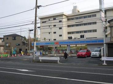コンビニ　ローソン 横浜井土ヶ谷店（コンビニ）まで858m