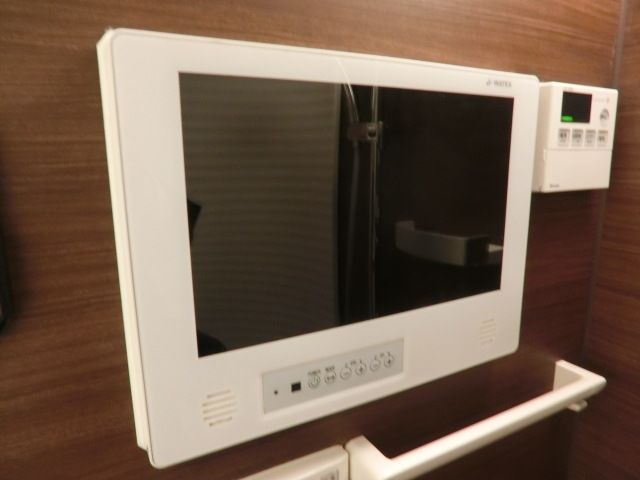 その他設備　シャワーブースにＴＶついてます