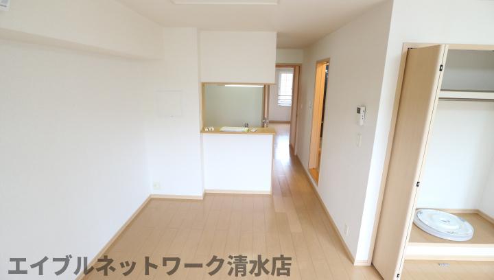 居室・リビング　同物件同タイプ