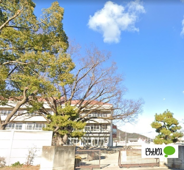 小学校　足利市立けやき小学校（小学校）まで713m