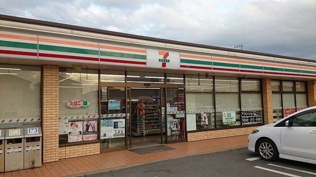 コンビニ　セブンイレブン木更津金田店（コンビニ）まで120m