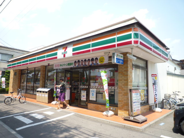 コンビニ　セブンイレブン仙台白萩町店（コンビニ）まで272m