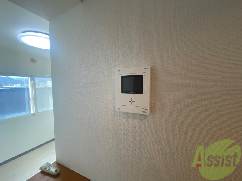 その他設備　ＴＶモニター付インターホンです。来客者の顔が見えるので安心！