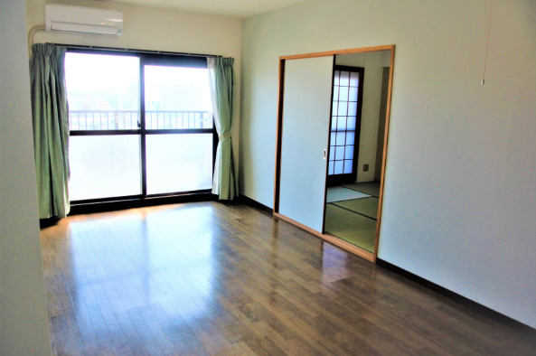 居室・リビング　ゆったり過ごせる居間です