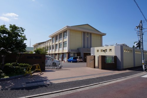 小学校　広島市立 東野小学校（小学校）まで611m