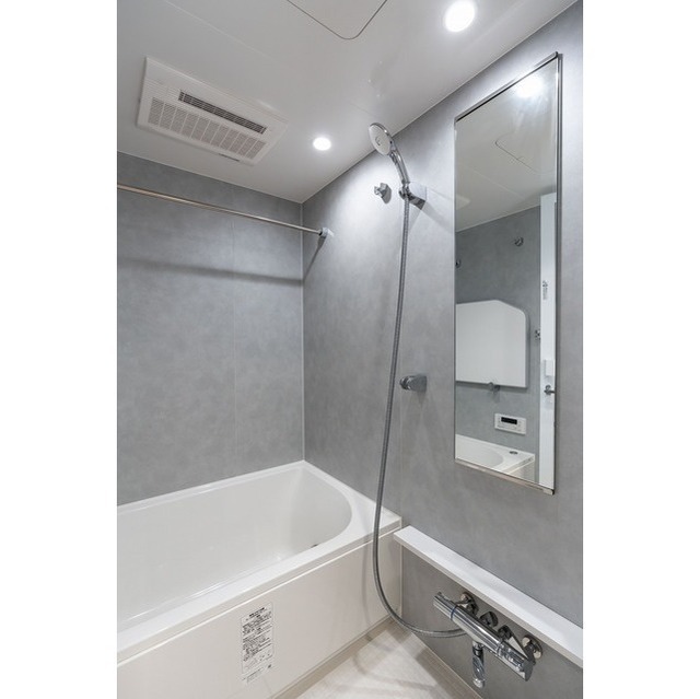 バス・シャワールーム　バスルーム