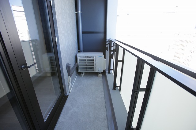 バルコニー　バルコニー