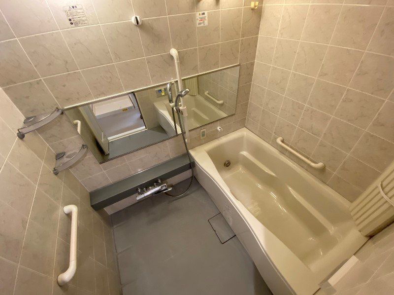 バス・シャワールーム　バス