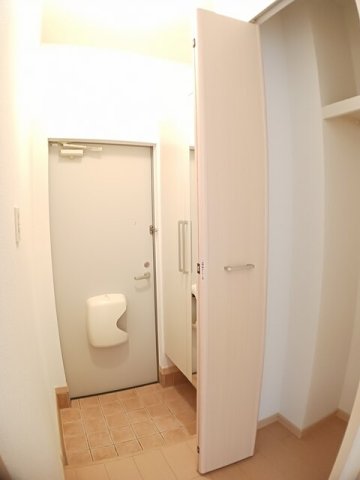 玄関　落ち着いた玄関です