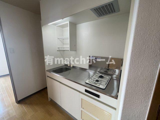 キッチン　イメージとして同マンション他部屋を表示しています