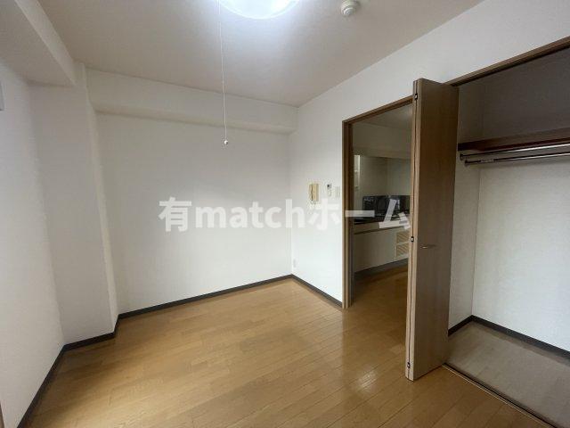 居室・リビング　イメージとして同マンション他部屋を表示しています