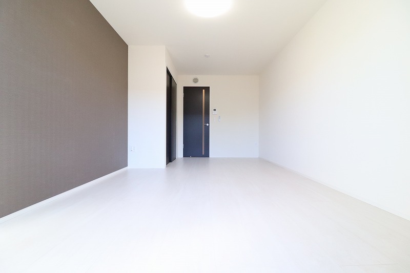 居室・リビング　同物件別号室写真となります。