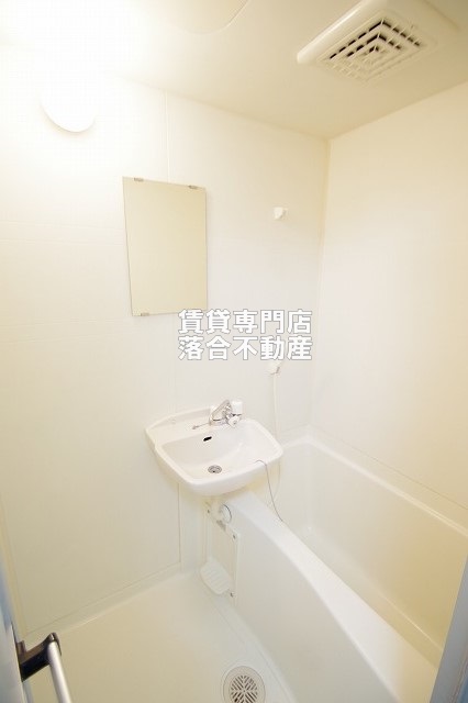 バス・シャワールーム　落ち着いた空間のお風呂