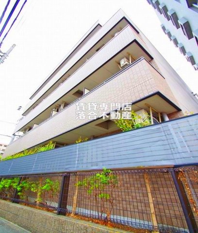 建物外観　しっかりとした建物