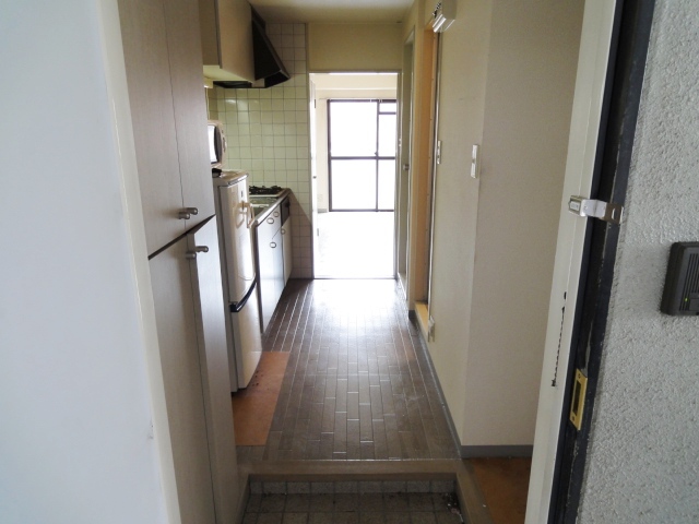 玄関　同物件別号室