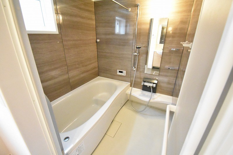 バス・シャワールーム　ゆったり入れる大型バス
